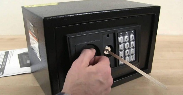 How to Open the Lock Box Without A Key - barhomevip.com